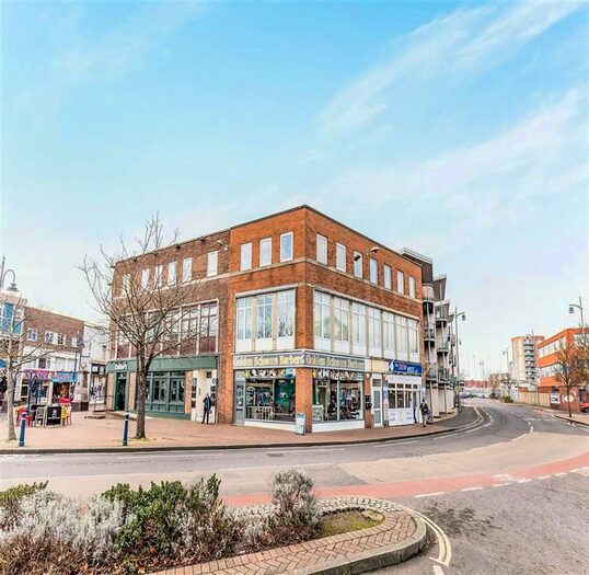 2 Bedroom Flat To Rent In South Loading Road, High Street, Gosport, PO12