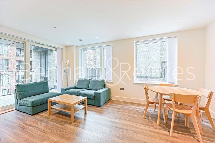 2 Bedroom Flat To Rent In Sanday Drive, London, NW9