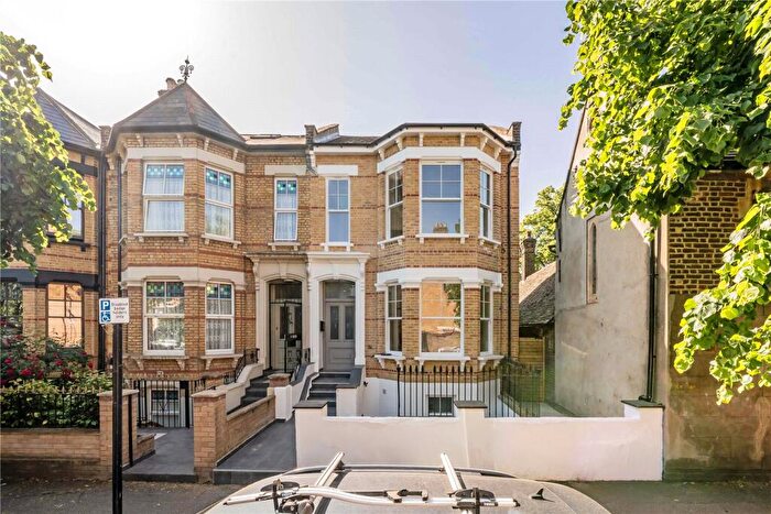 1 Bedroom Flat For Sale In Newick Road, London, E5