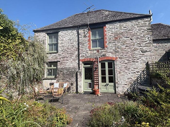 4 Bedroom Character Property For Sale In Quay Street, Lostwithiel, PL22