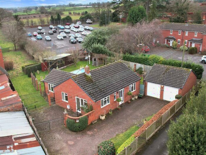 2 Bedroom Detached Bungalow For Sale In Summerfield Lane, Kidderminster, Worcestershire, DY11