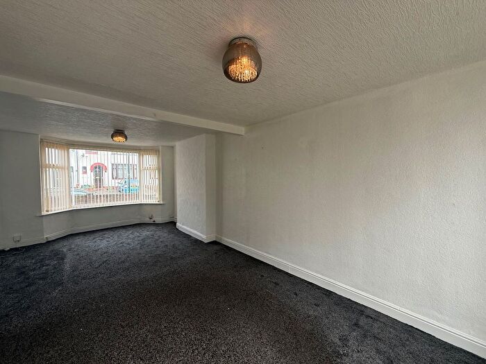 3 Bedroom End Terrace House To Rent In Paxton Road, Coventry, CV6