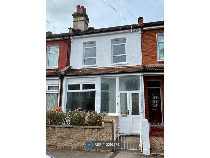 2 Bedroom Terraced House To Rent In Landseer Avenue, London, E12