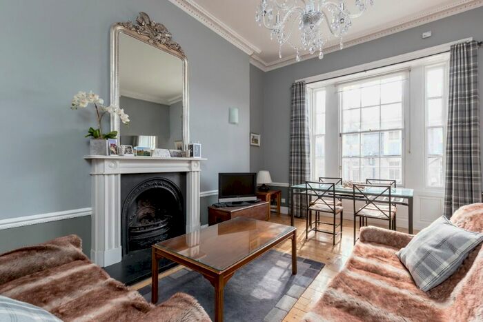 2 Bedroom Flat To Rent In Gayfield Square, New Town, Edinburgh, EH1