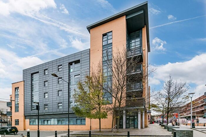 2 Bedroom Flat For Sale In Hannah Building, Watney Street, E1