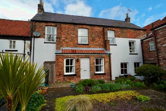 2 Bedroom Cottage To Rent In Golden Lion Yard, Thirsk, YO7