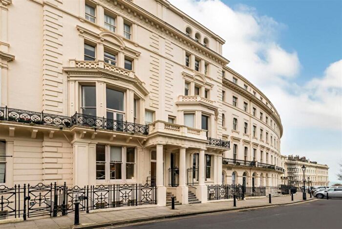 4 Bedroom Apartment For Sale In Palmeira Square, Hove, BN3