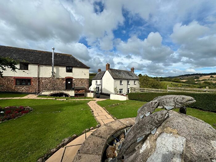 3 Bedroom Barn Conversion To Rent In Woodhouse Farm, Ashcombe, EX7