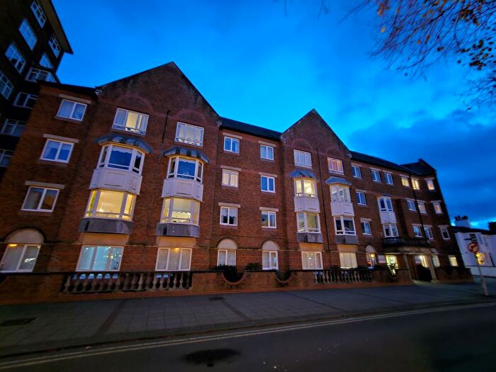1 Bedroom Flat For Sale In Percival Court, Lord Street, Southport, Merseyside, PR8