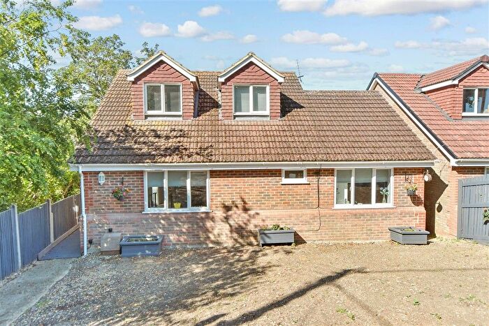 3 Bedroom Chalet For Sale In Union Road, Minster On Sea, Sheerness, Kent, ME12