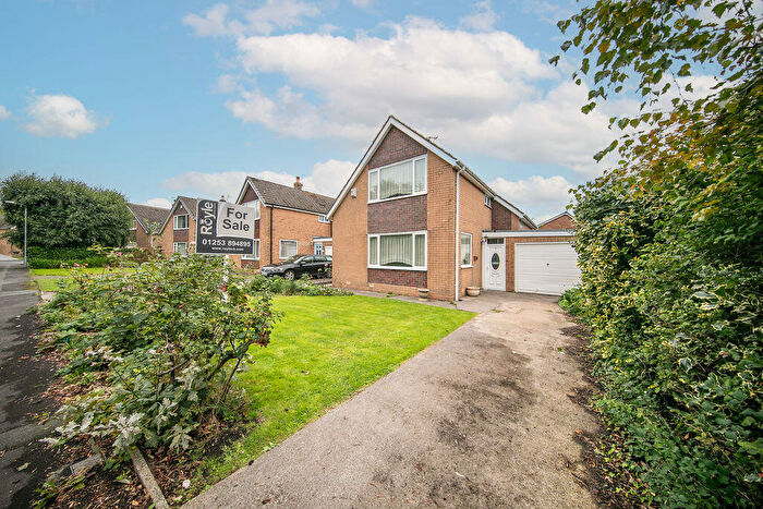 3 Bedroom Detached House For Sale In No., Earlsway, Staining, Lancs, FY3
