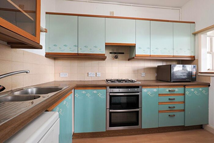 2 Bedroom Apartment For Sale In The Durlocks, Folkestone, CT19