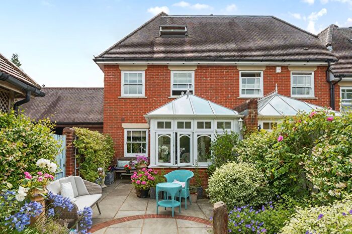 4 Bedroom End Terrace House For Sale In Grayswood Road, Haslemere, GU27