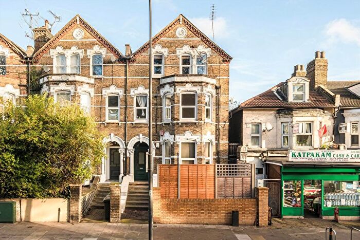 2 Bedroom Flat To Rent In Loampit Hill, Lewisham, SE13