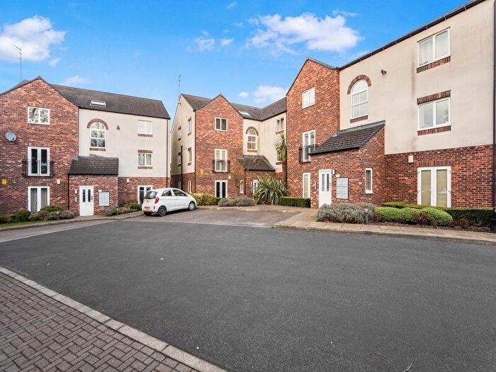 2 Bedroom Flat To Rent In Potternewton Mount, Leeds, LS7