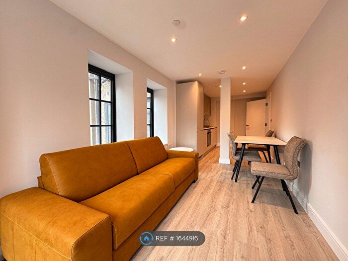 2 Bedroom Flat To Rent In High Road, Wembley, HA0