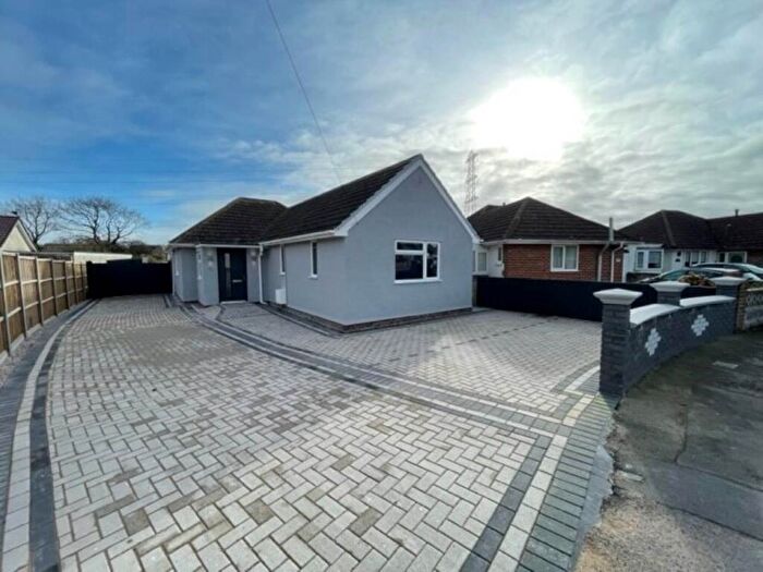 4 Bedroom Bungalow To Rent In Corondale Road, Worle, Weston-super-Mare, BS22