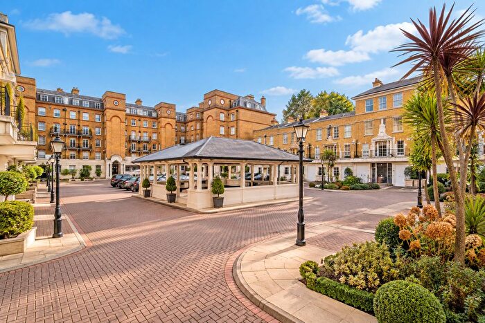 4 Bedroom Town House For Sale In Lindsay Square, SW1V