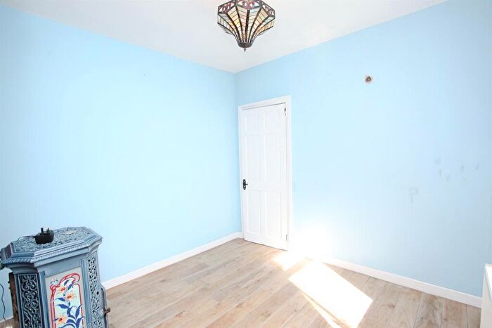 3 Bedroom Terraced House For Sale In Pleasant View, Talywain, Pontypool, NP4
