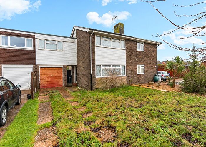 3 Bedroom Terraced House For Sale In Henfield Close, Worthing, BN12