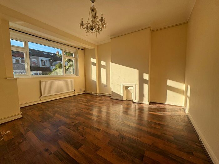 3 Bedroom Terraced House To Rent In Windermere Road, London, SW16
