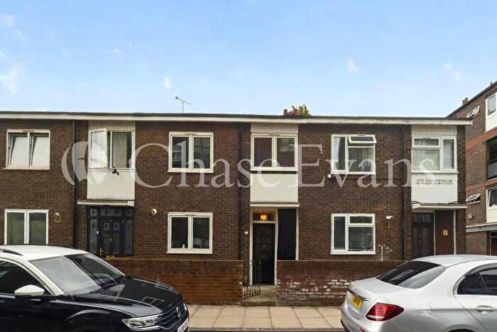 4 Bedroom Terraced House To Rent In Woodall Close, London, E14