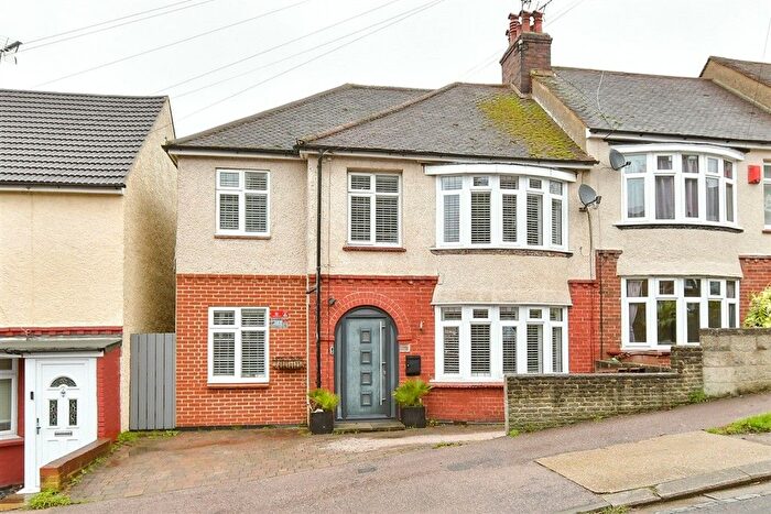 3 Bedroom End Terrace House For Sale In Arthur Road, Rochester, Medway, ME1