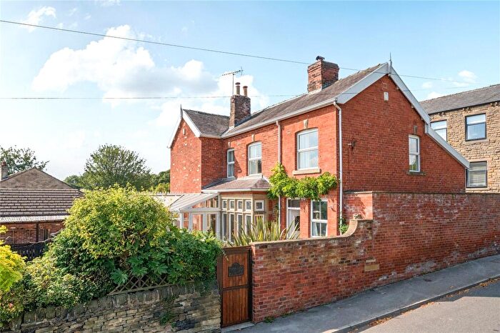 4 Bedroom Detached House For Sale In New Street, Pudsey, West Yorkshire, LS28