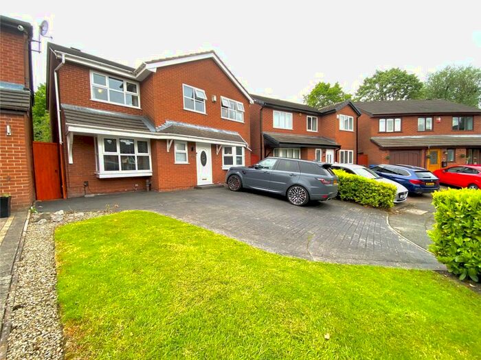 4 Bedroom Detached House For Sale In Dodge Fold, Offerton, Stockport, SK2