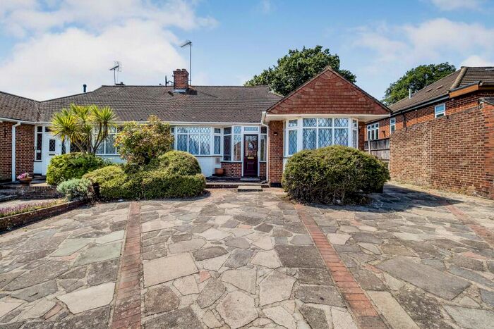 3 Bedroom Bungalow To Rent In Bracken Drive, Chigwell, IG7