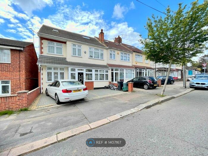 6 Bedroom Terraced House To Rent In Netley Road, Ilford, IG2