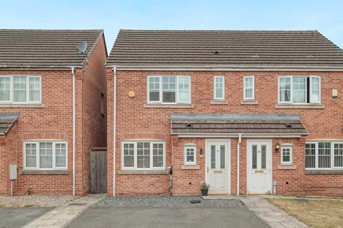 3 Bedroom Semi-detached House For Sale In Sandringham Road, Yardley Wood, B14