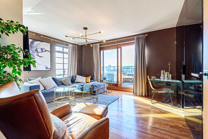 3 Bedroom Flat To Rent In Gloucester Place, London, NW1