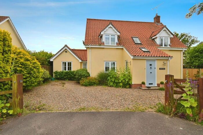 4 Bedroom Detached House For Sale In The Street, Thorndon, Eye, IP23