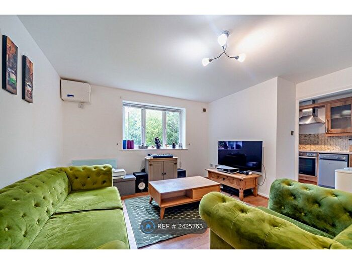 2 Bedroom Flat To Rent In Jack Clow Road, London, E15