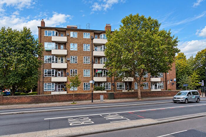 1 Bedroom Flat To Rent In Pynfolds Estate, Jamaica Road, Southwark, London, SE16