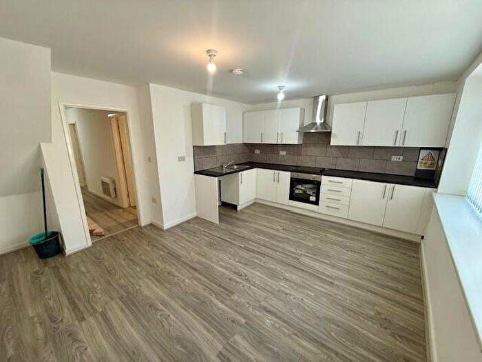 2 Bedroom Flat To Rent In Leeds Road, Nelson, Lancashire, BB9