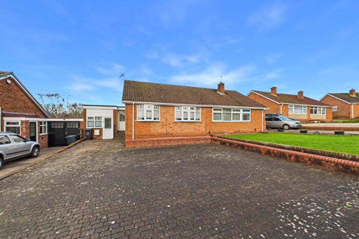2 Bedroom Semi-Detached Bungalow For Sale In Woodland Close, Stourbridge, DY9