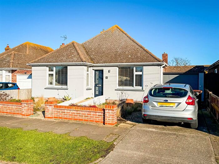 2 Bedroom Detached Bungalow For Sale In Bournemouth Road, Holland-On-Sea, Clacton-On-Sea, CO15