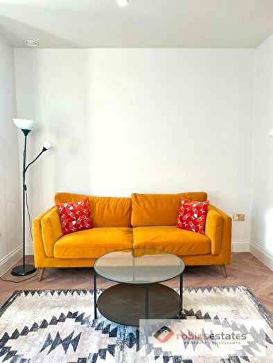 2 Bedroom Flat To Rent In , NG7