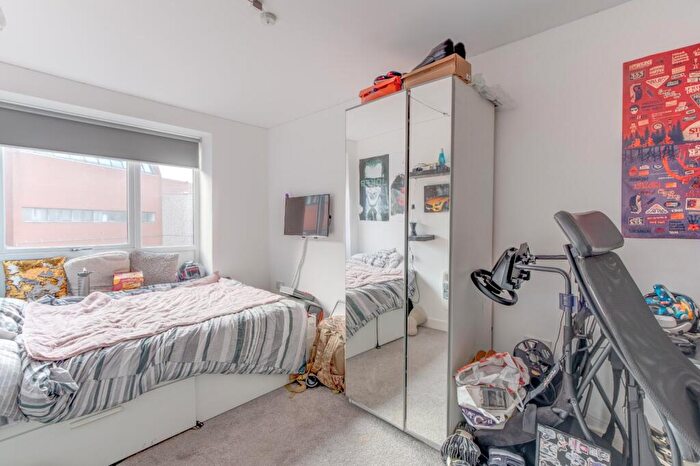 1 Bedroom Apartment For Sale In Unicorn Hill, Redditch, Worcestershire, B97