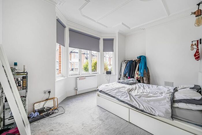 2 Bedroom Flat To Rent In Downton Avenue, Streatham Hill, London, SW2