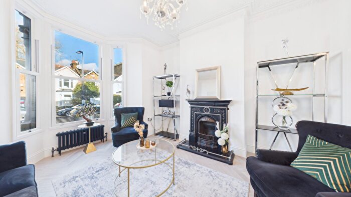 5 Bedroom Terraced House For Sale In Grayling Road, London, N16