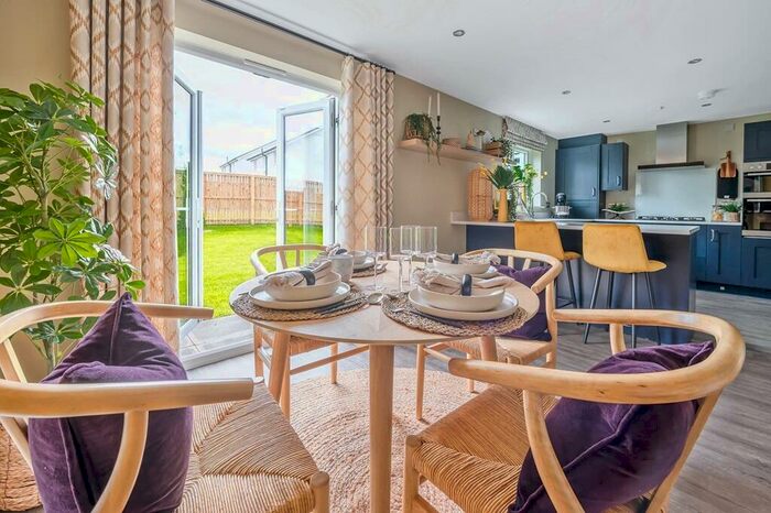 4 Bedroom Detached House For Sale In Meikle Earnock Road, Hamilton, South Lanarkshire, ML3