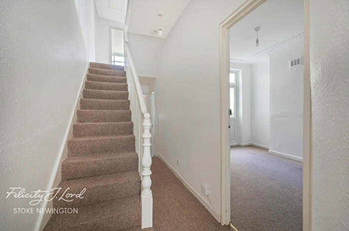 3 Bedroom Terraced House For Sale In Suffield Road, London, N15