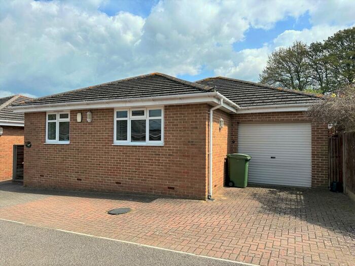 2 Bedroom Bungalow To Rent In New Barns Road, Penenden Heath, Maidstone, ME14
