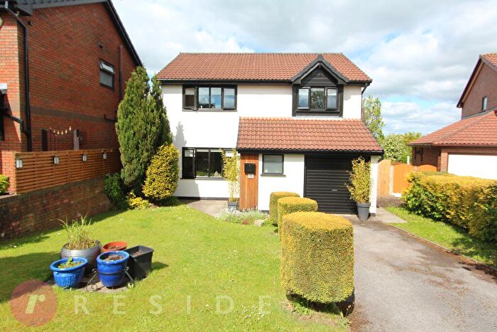 4 Bedroom Detached House For Sale In Creaton Way, Middleton, Manchester, M24