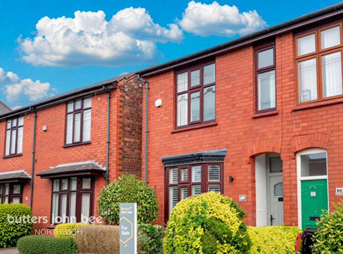 3 Bedroom Semi-Detached House For Sale In Shipbrook Road, Northwich, CW9