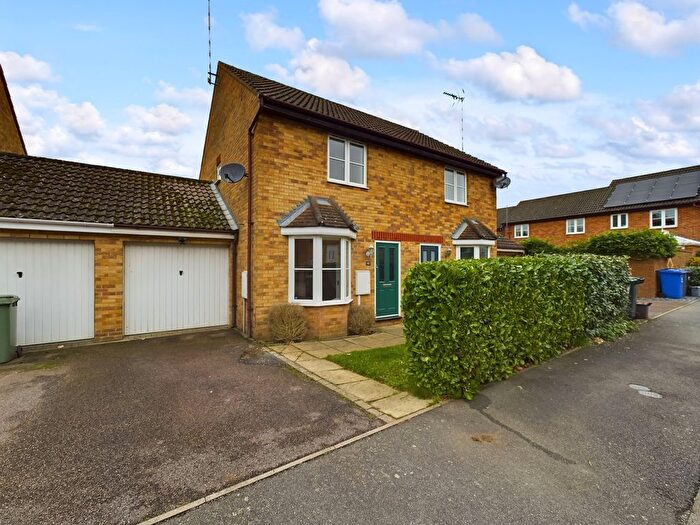 Semi-Detached House To Rent In Tyrrell Way, Towcester, NN12