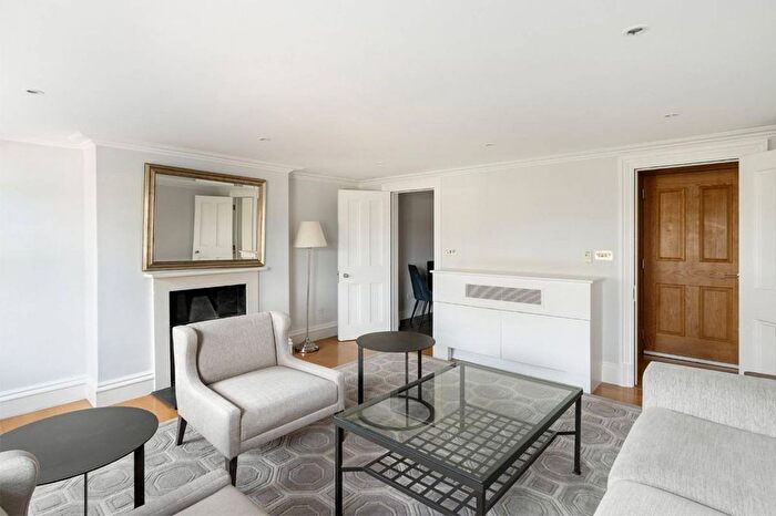 2 Bedroom Flat To Rent In Kings Road, Chelsea, London, SW3